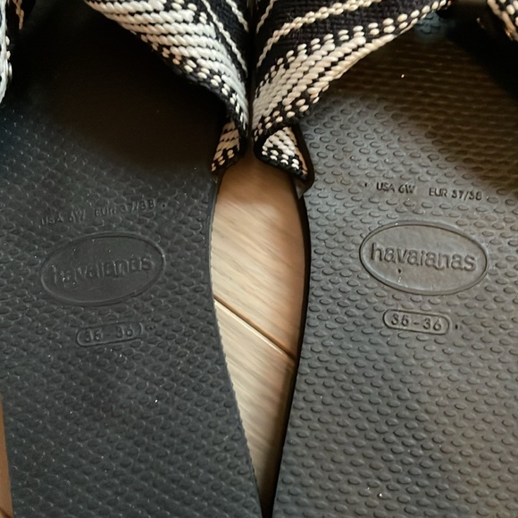 Brand new, Havaianas size 5 - Picture 3 of 3